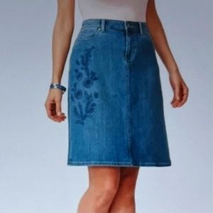 Talbot’s Embroidered Floral Design Medium Wash 5 Pocket Jean Skirt Skirt Size 4